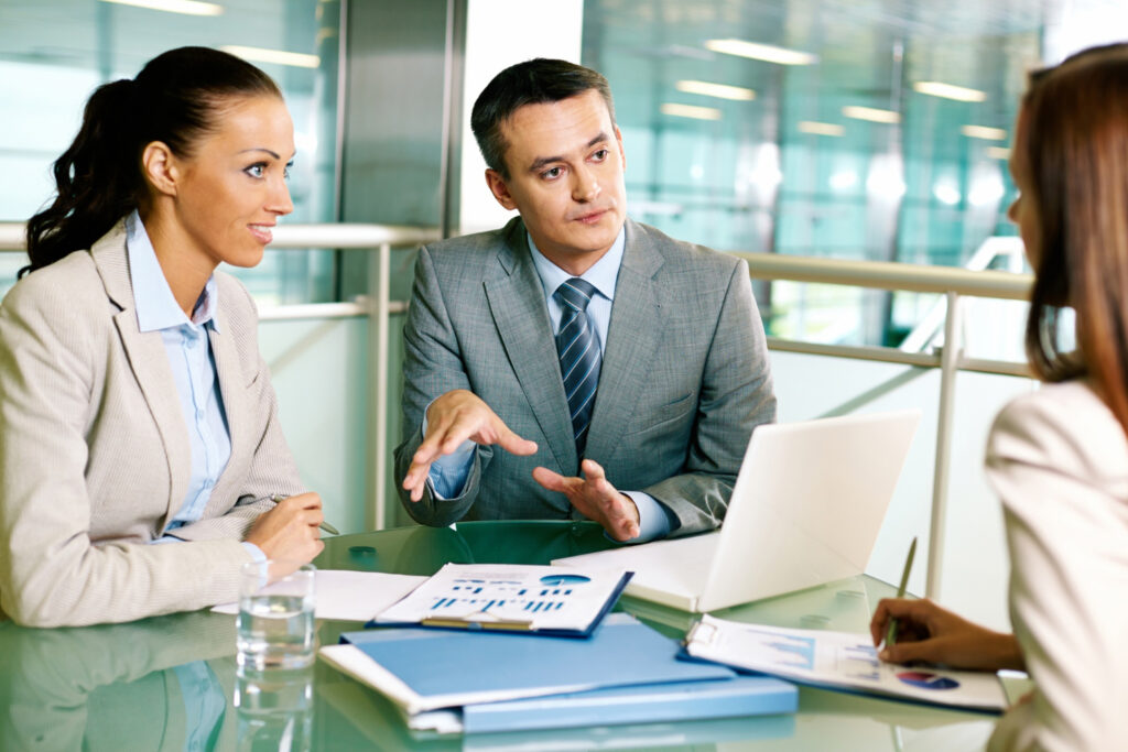 IT service management process improving operational efficiency and service delivery
